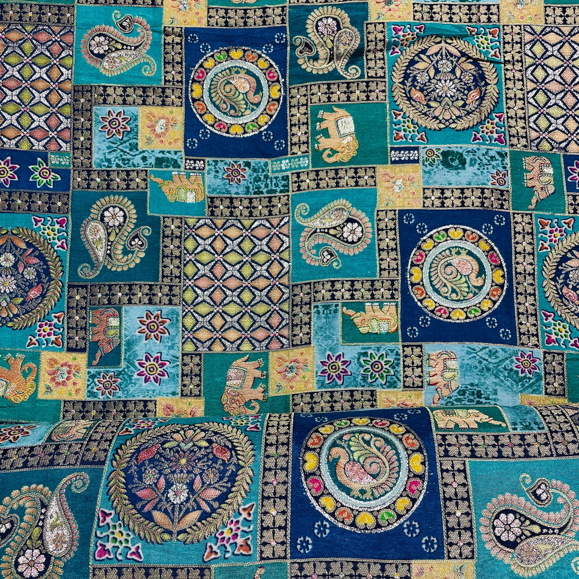 Green & Multicolor Position Print With Zari Jacquard - TradeUNO