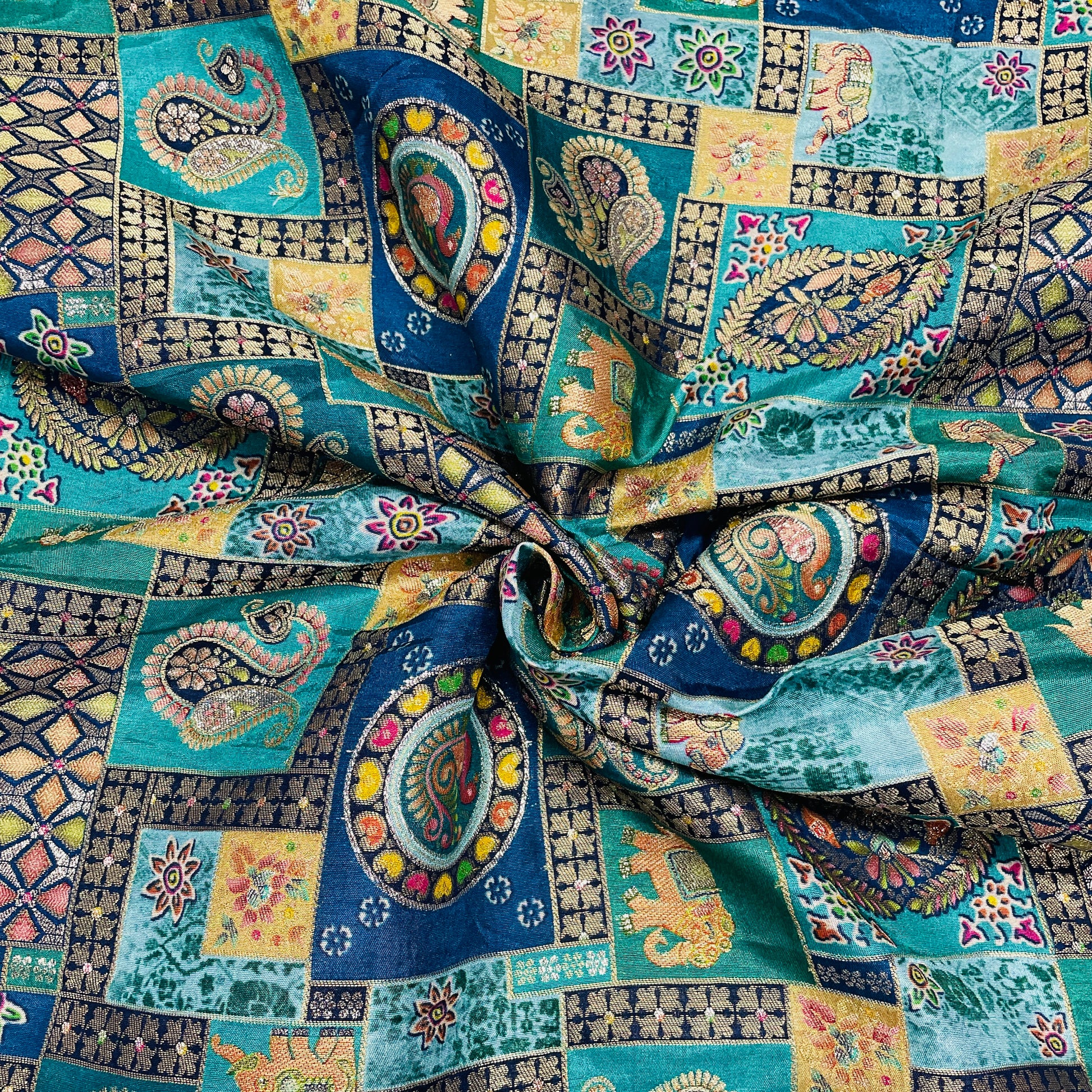 Green & Multicolor Position Print With Zari Jacquard - TradeUNO