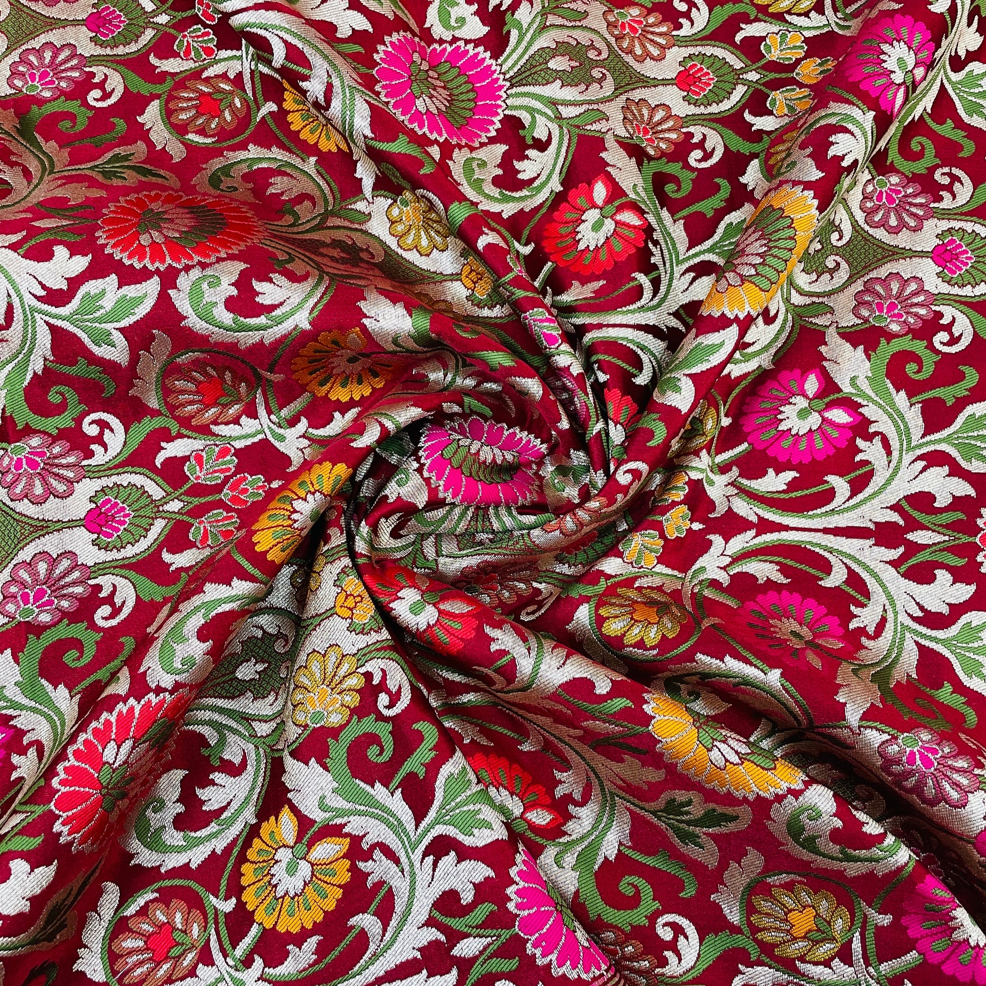 Premium Red Floral Zari Khimkhwab Banarasi Silk
