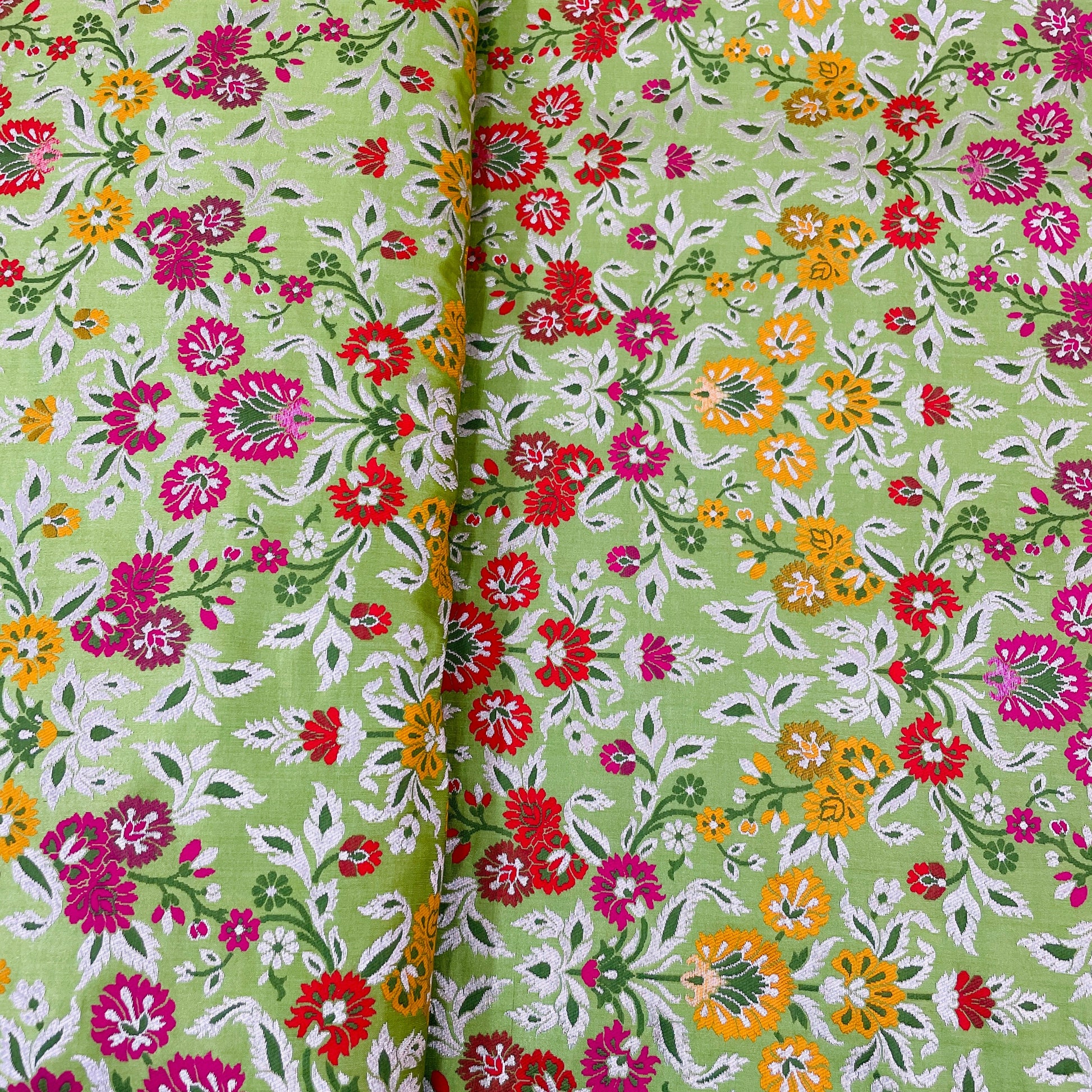 Premium Green Floral Zari Khimkhwab Banarasi Silk