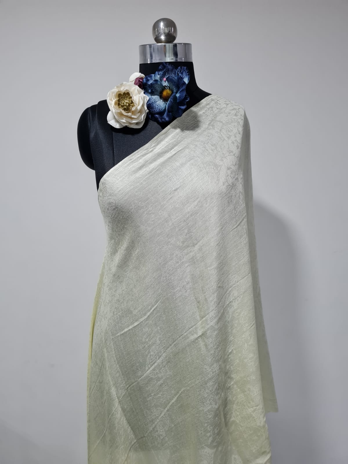 Silk Shawl, Size 70x180 Cream Colour Paisley Print Shawl (TU-2931) Trade Uno
